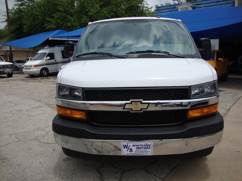 2023 Chevrolet Express Cargo Van 2500 photo 3