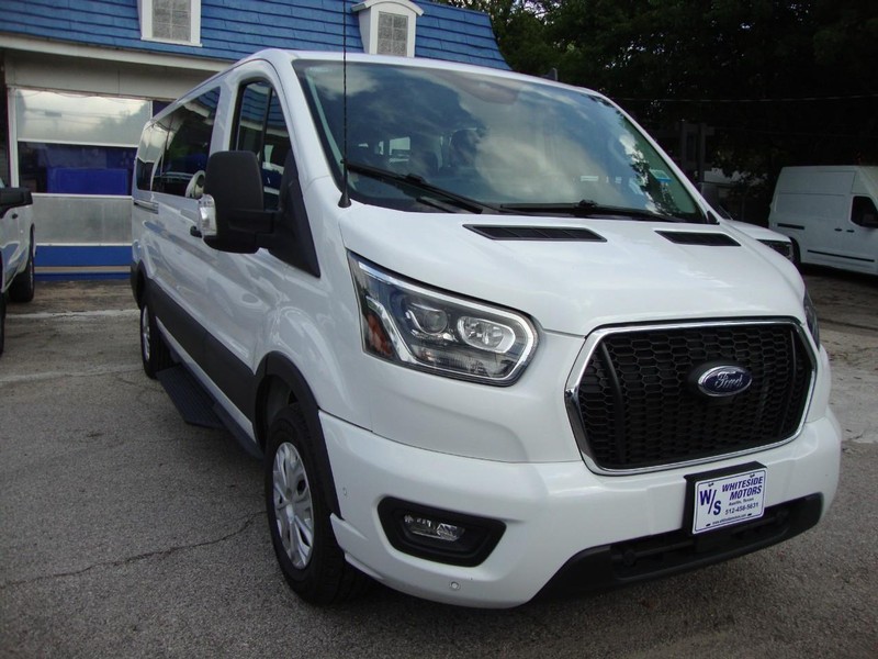 2023 Ford Transit Passenger XLT photo 3