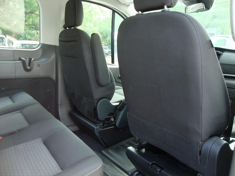 2023 Ford Transit Passenger XLT photo 5