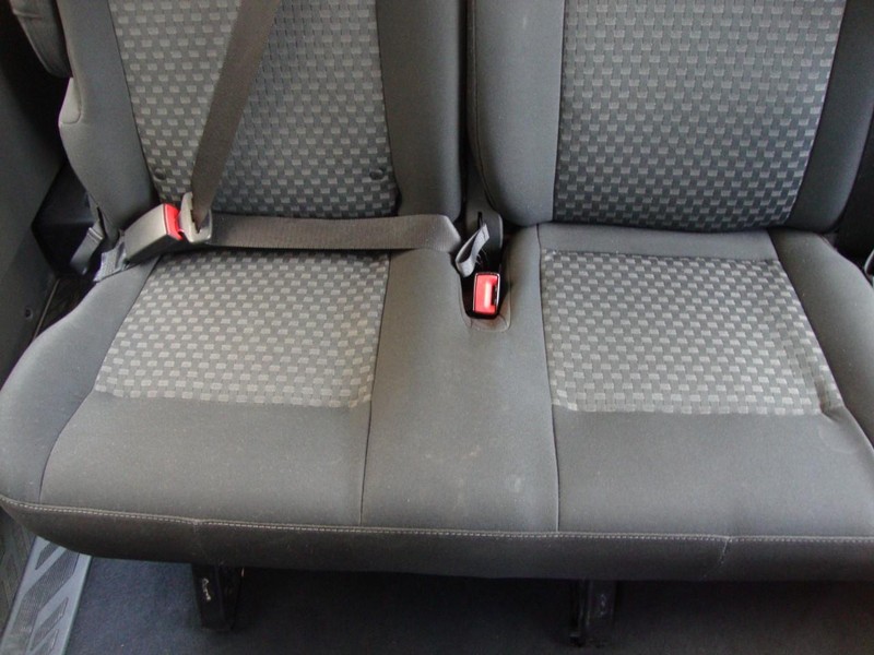 Ford Transit 350 Vehicle Full-screen Gallery Image 17