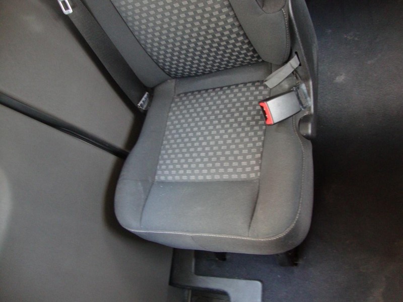 Ford Transit 350 Vehicle Full-screen Gallery Image 18