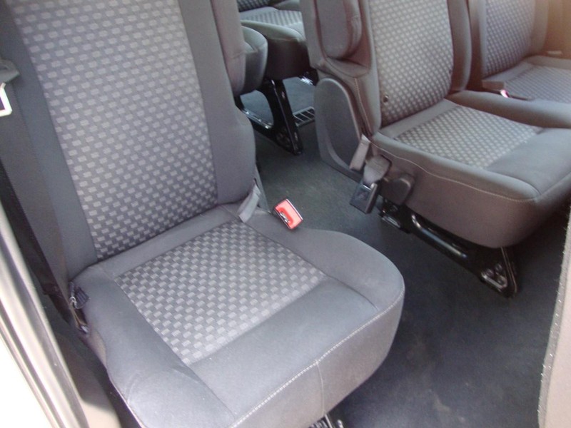 Ford Transit 350 Vehicle Full-screen Gallery Image 22