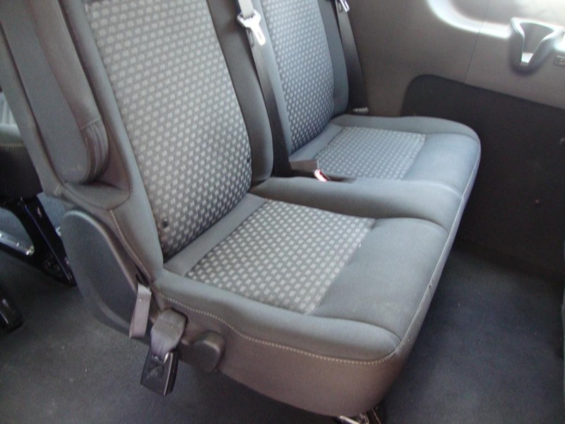 Ford Transit 350 Vehicle Full-screen Gallery Image 23