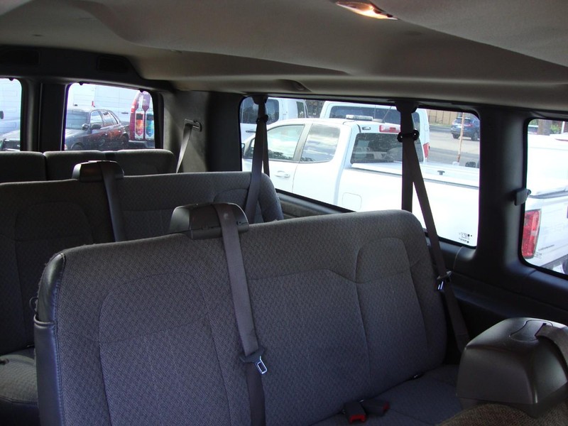 2015 Chevrolet Express LT Passenger photo 7