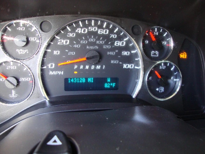2015 Chevrolet Express LT Passenger photo 8