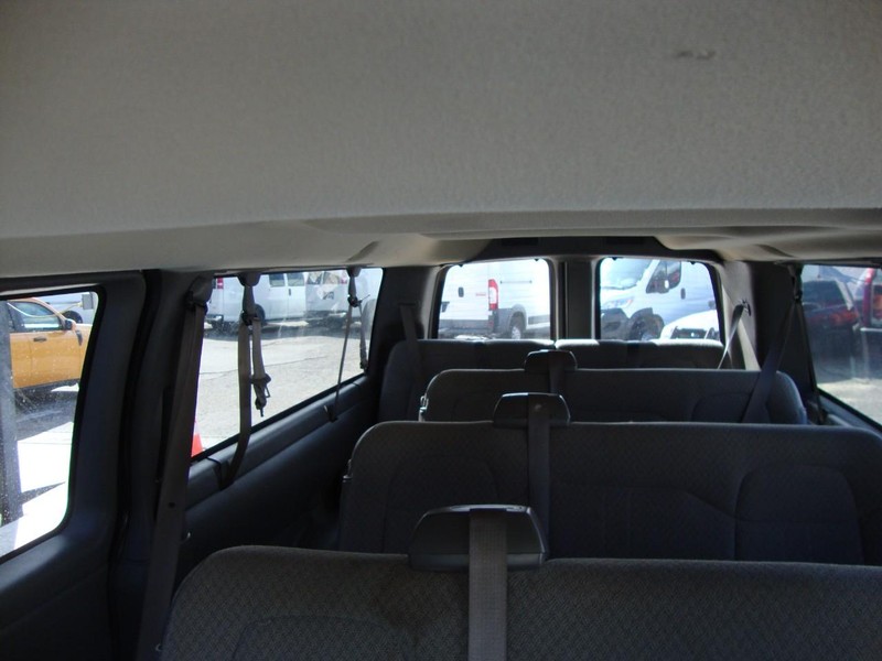 2015 Chevrolet Express LT Passenger photo 11