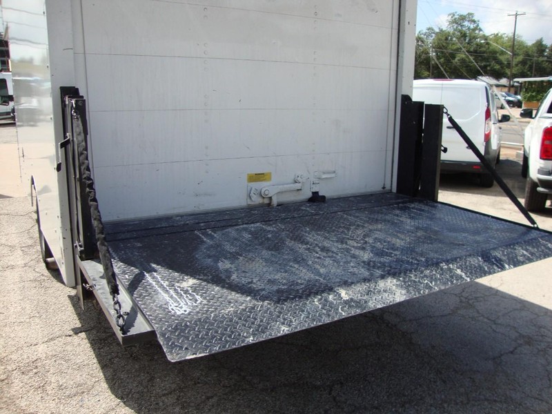 Chevrolet Express Commercial Cutaway Vehicle Full-screen Gallery Image 05