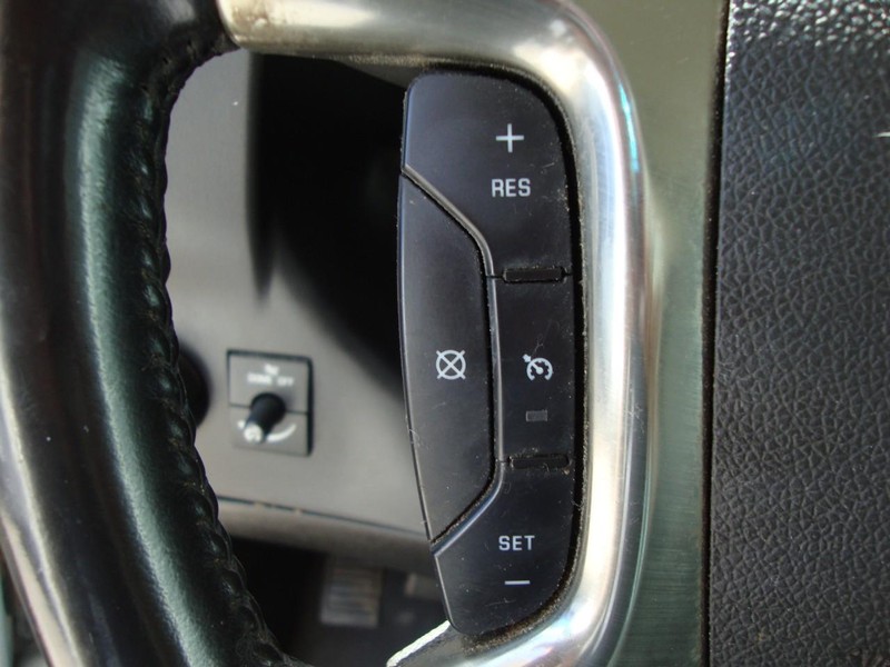 2019 Chevrolet Express Cutaway 3500 Van photo 10
