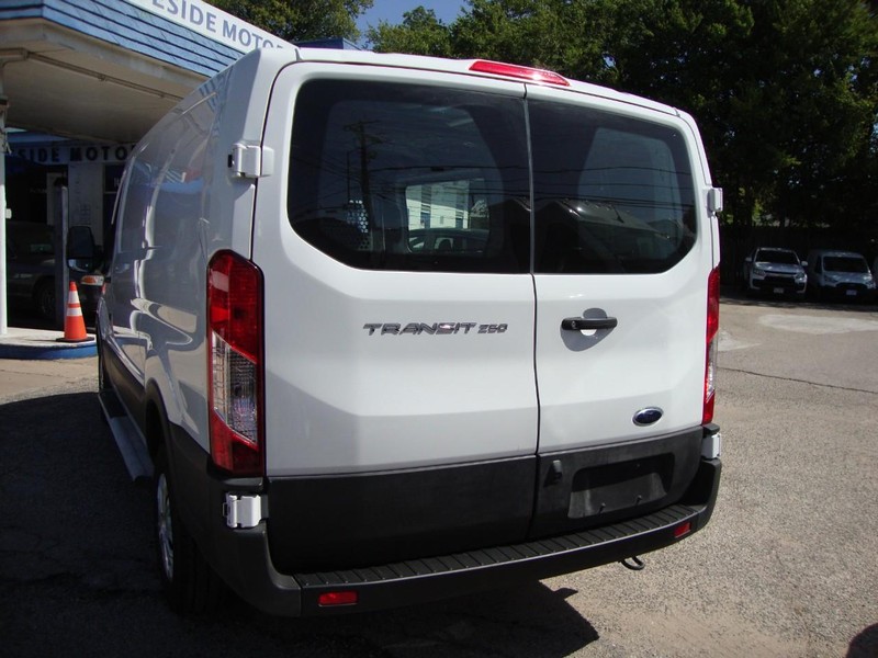 2023 Ford Transit Cargo Van photo 3