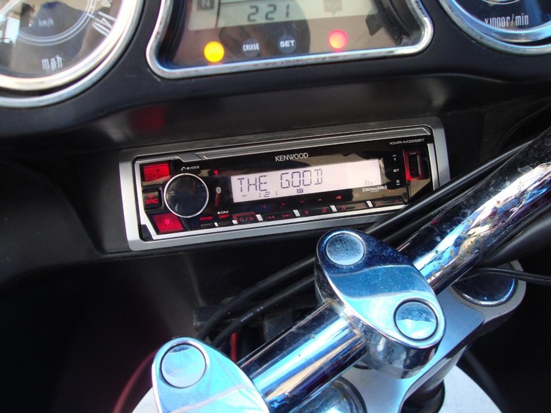 Kawasaki VULCAN VOYAGER Vehicle Full-screen Gallery Image 07