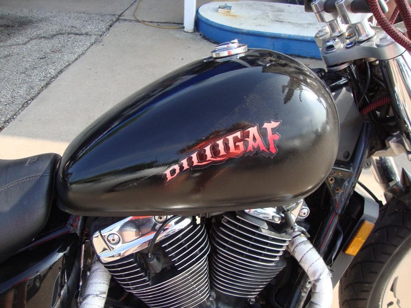 Honda SHADOW 1100 Vehicle Full-screen Gallery Image 05
