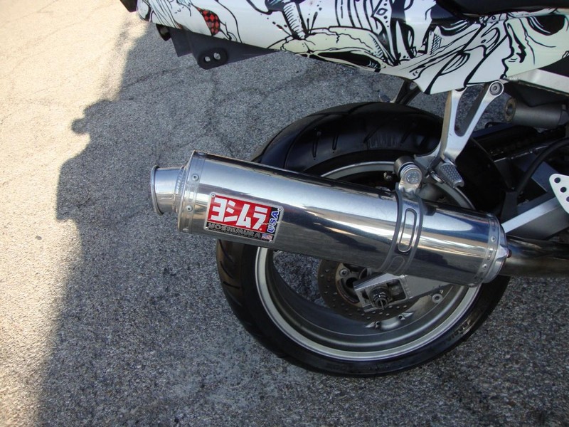 Kawasaki ZX6 Vehicle Full-screen Gallery Image 02