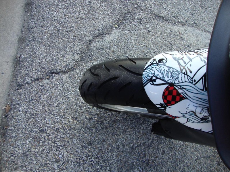 Kawasaki ZX6 Vehicle Full-screen Gallery Image 05