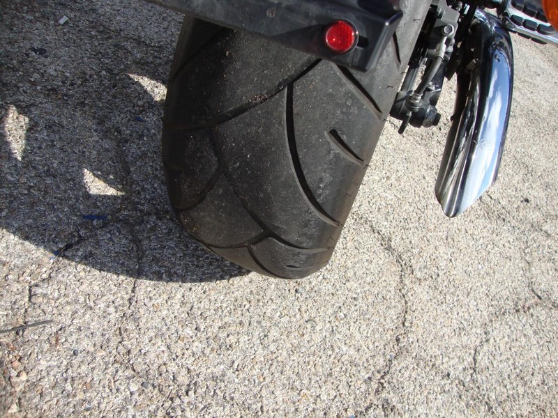 Suzuki M109R Vehicle Full-screen Gallery Image 04