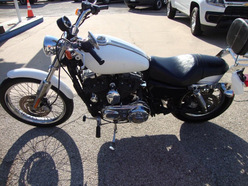 Harley-Davidson SPORTSTER 1200 Vehicle Full-screen Gallery Image 03
