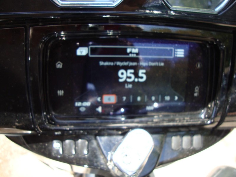 Harley-Davidson ULTRA CLASSIC LIMITED Vehicle Full-screen Gallery Image 08