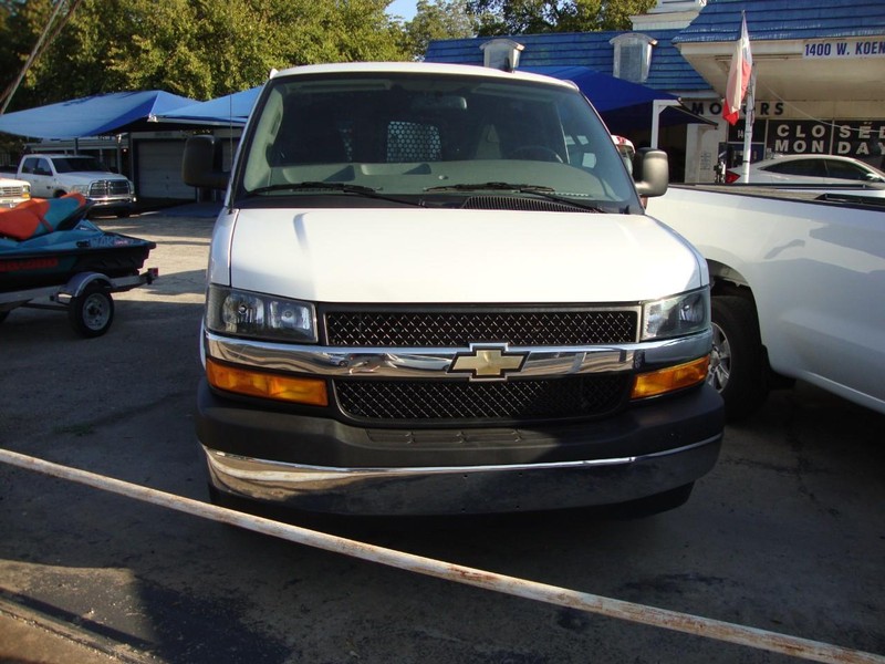 Chevrolet Express Cargo Van Vehicle Full-screen Gallery Image 02