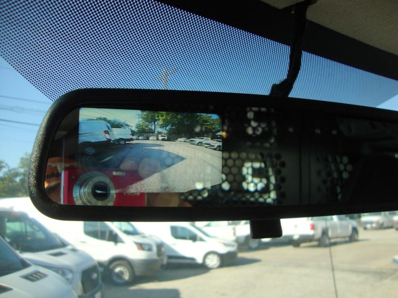 GMC Savana Cargo Van Vehicle Full-screen Gallery Image 11