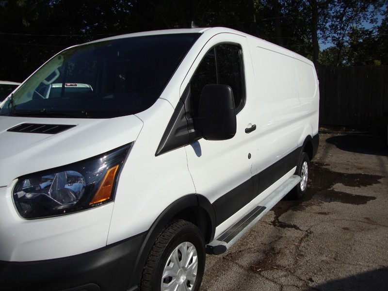 Ford Transit Cargo Van Vehicle Full-screen Gallery Image 03