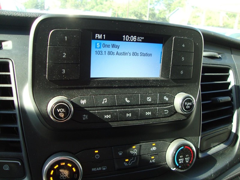 Ford Transit Cargo Van Vehicle Full-screen Gallery Image 07