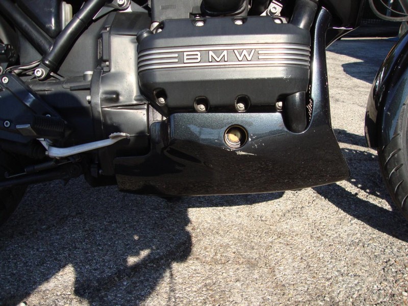 BMW K75 Vehicle Full-screen Gallery Image 08