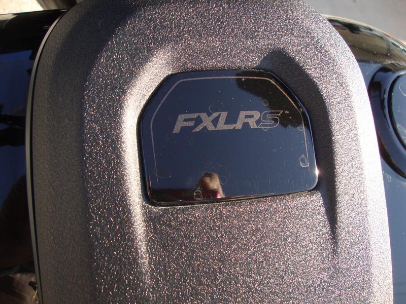 Harley-Davidson FXLRS Low Rider S Vehicle Full-screen Gallery Image 12