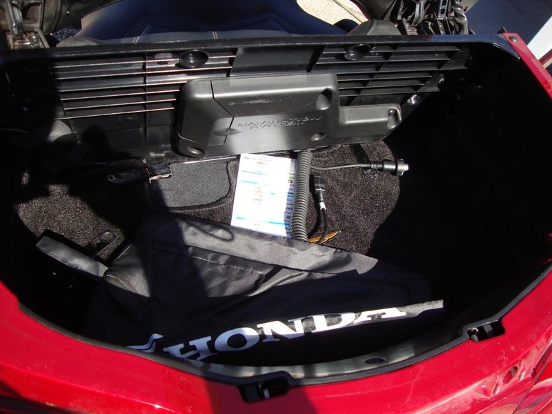 Honda GOLDWING GL18HPNAMG Vehicle Full-screen Gallery Image 08