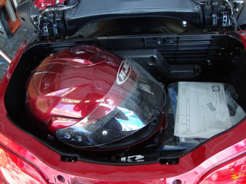 Honda GOLDWING GL18HPNAMG Vehicle Full-screen Gallery Image 12