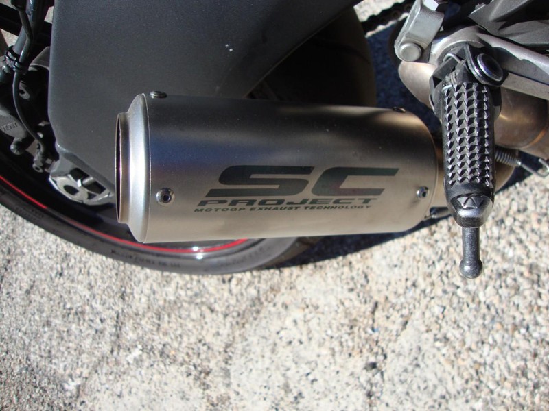 Kawasaki ZX6R NINJA Vehicle Full-screen Gallery Image 03