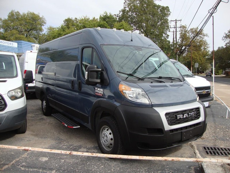 Ram ProMaster Cargo Van Vehicle Full-screen Gallery Image 02