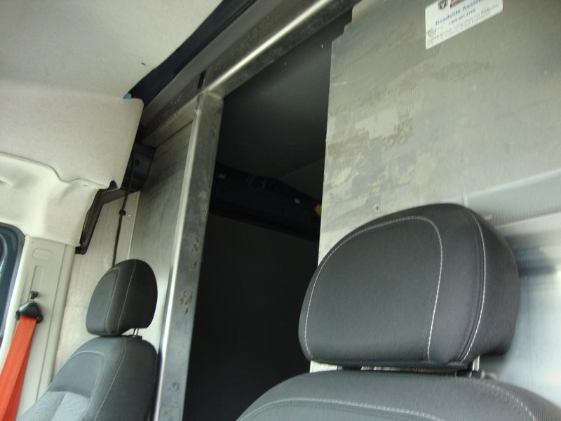 Ram ProMaster Cargo Van Vehicle Full-screen Gallery Image 05