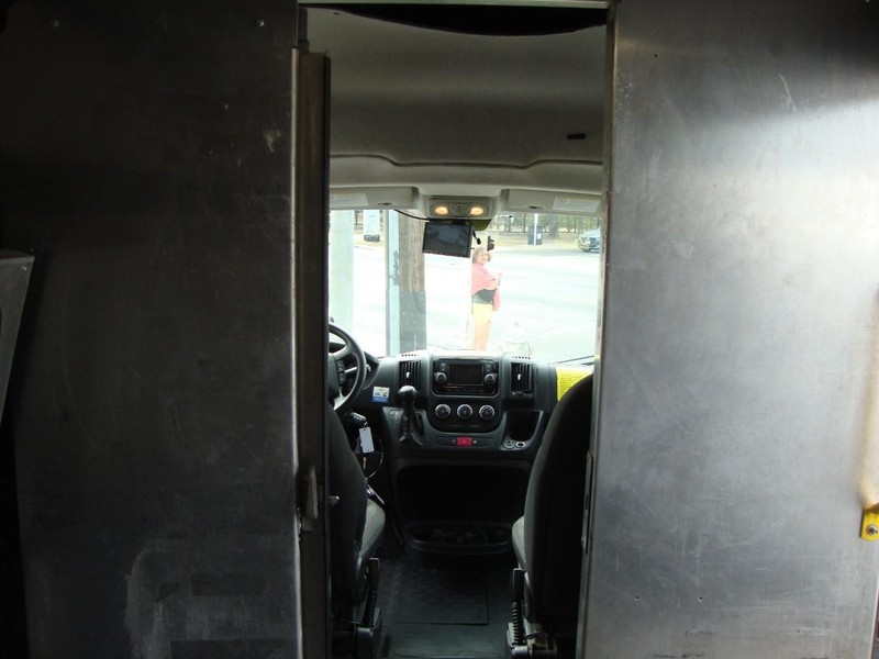 Ram ProMaster Cargo Van Vehicle Full-screen Gallery Image 07