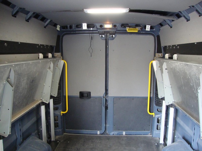 Ram ProMaster Cargo Van Vehicle Full-screen Gallery Image 09