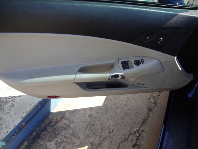 Chevrolet Corvette Vehicle Full-screen Gallery Image 06