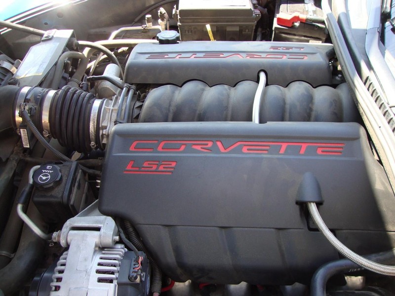 Chevrolet Corvette Vehicle Full-screen Gallery Image 13