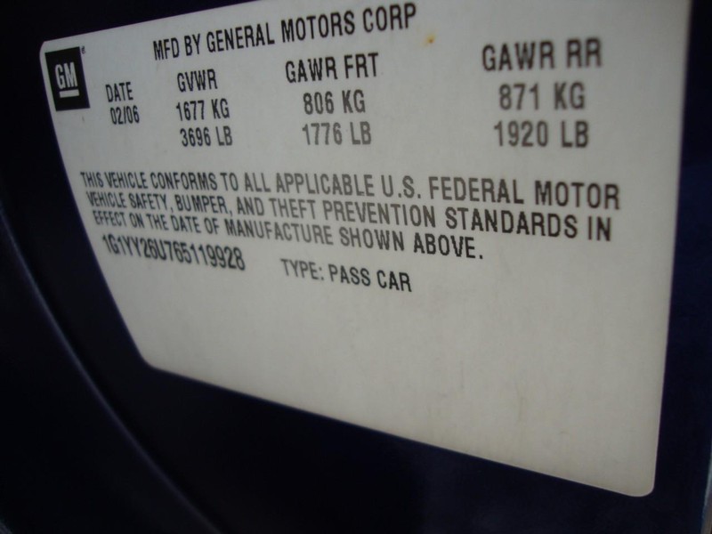 Chevrolet Corvette Vehicle Full-screen Gallery Image 14