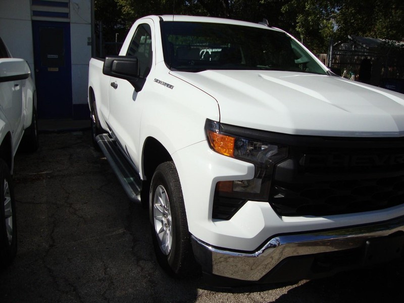 Chevrolet Silverado 1500 Vehicle Full-screen Gallery Image 03