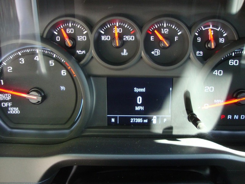 Chevrolet Silverado 1500 Vehicle Full-screen Gallery Image 10