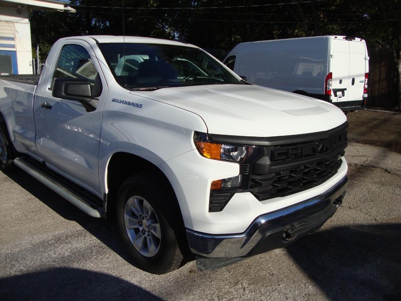 Chevrolet Silverado 1500 Vehicle Full-screen Gallery Image 03