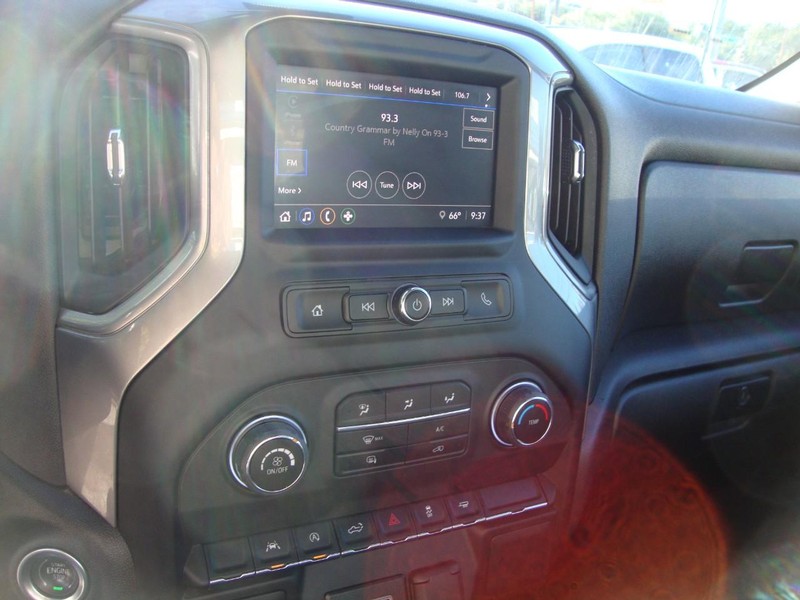 Chevrolet Silverado 1500 Vehicle Full-screen Gallery Image 10