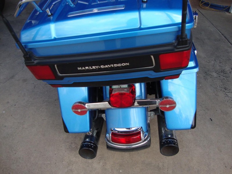 Harley-Davidson ULTRA CLASSIC LIMITED Vehicle Full-screen Gallery Image 14