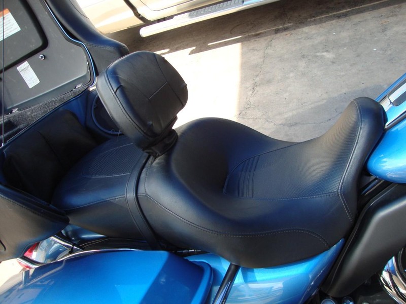 Harley-Davidson ULTRA CLASSIC LIMITED Vehicle Full-screen Gallery Image 17