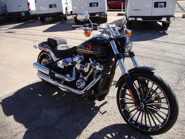 more details - harley-davidson breakout