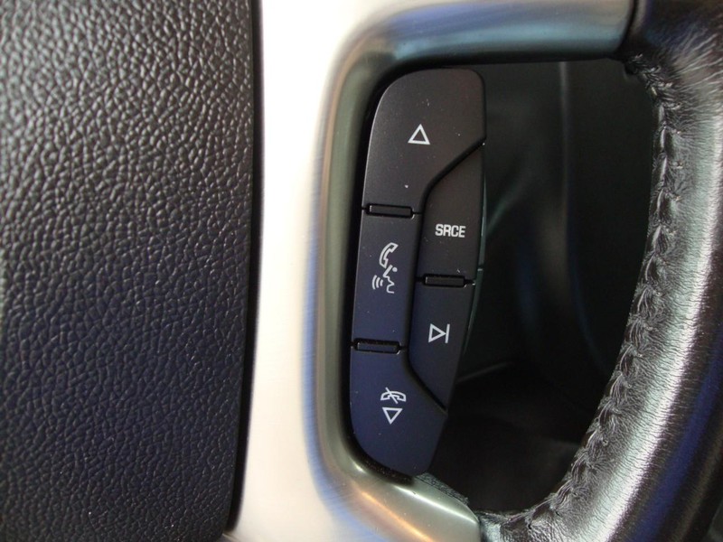 Chevrolet Express Passenger Vehicle Full-screen Gallery Image 13