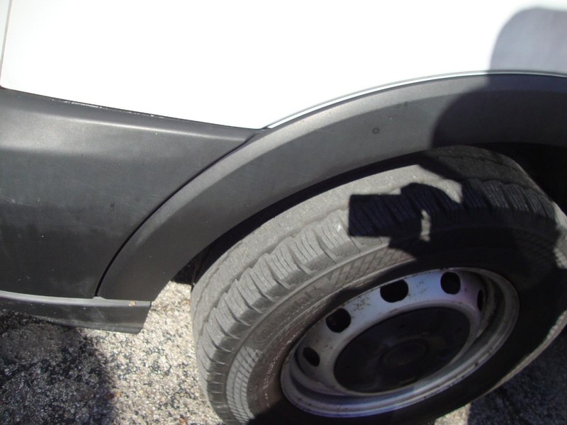 Ford Transit Van Vehicle Full-screen Gallery Image 08