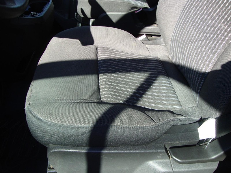 Ford Transit Van Vehicle Full-screen Gallery Image 09