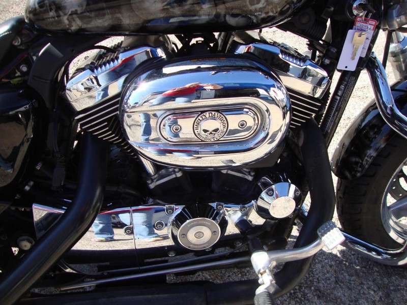 Harley-Davidson SPORTSTER 1200 Vehicle Full-screen Gallery Image 08