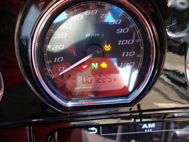 Harley-Davidson STREETGLIDE Vehicle Full-screen Gallery Image 15