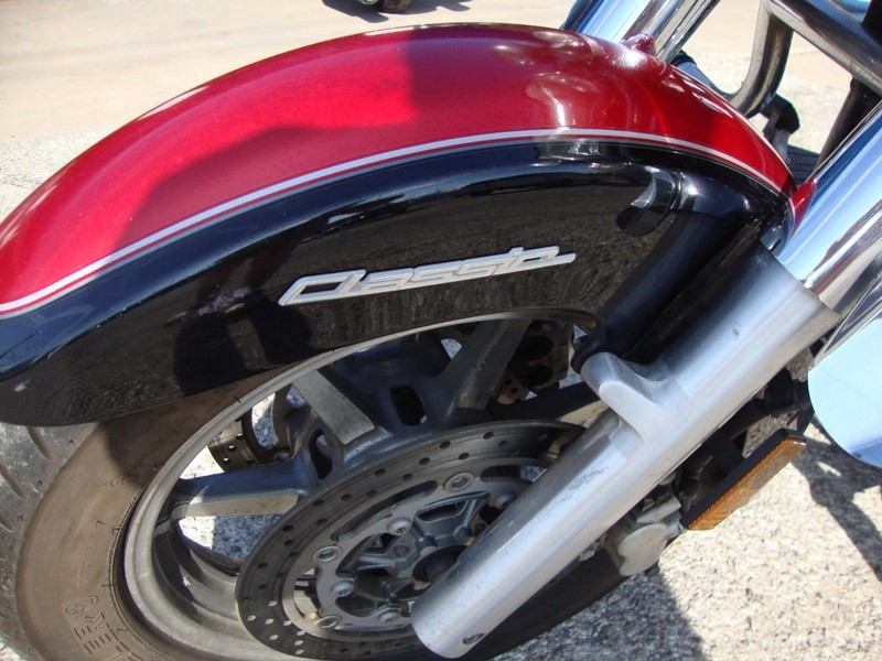 Yamaha V-STAR 1100 Vehicle Full-screen Gallery Image 05