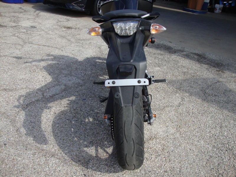 KTM DUKE Vehicle Full-screen Gallery Image 03